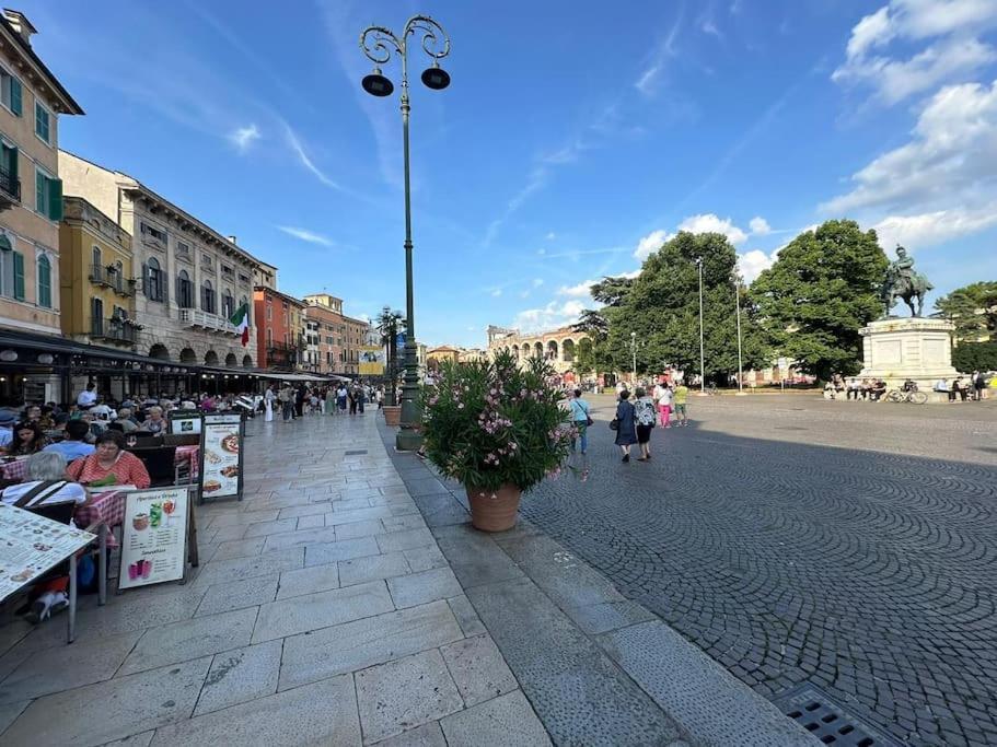 Arena Opera House Apartment Verona Bagian luar foto